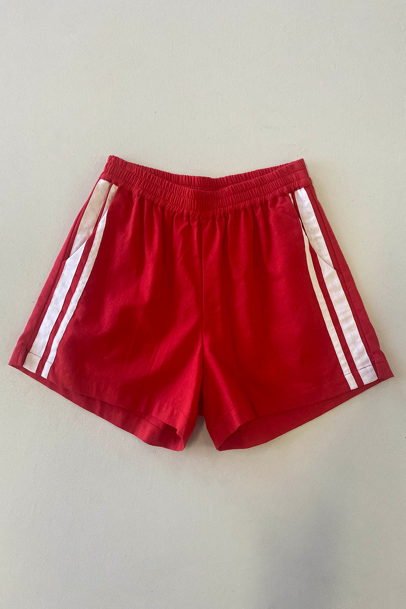 jaya linen shorts in red with white stripe